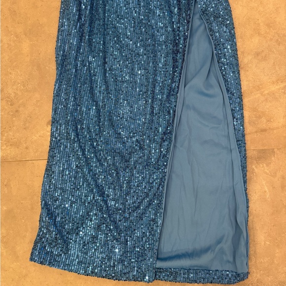 Hello Molly Sequin Midi Dress | 4 - Picture 7 of 12